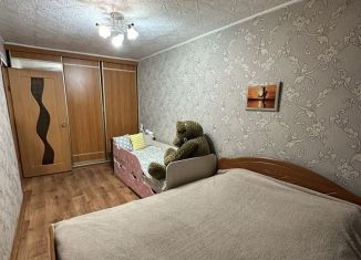 Трехкомнатная квартира на продажу, 60.7 м2, Свободный, улица Орджоникидзе, 73