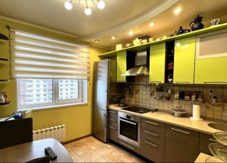 Продаю 2-ком. квартиру, 55.9 м2, Сергиев Посад, проспект Красной Армии, 234к4