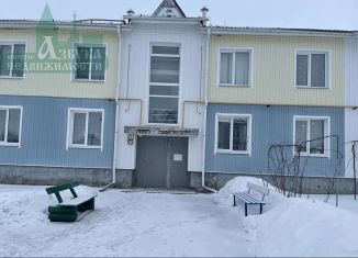 Продам 1-комнатную квартиру, 49 м2, Починок, 2-й микрорайон, 3