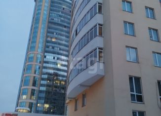 Продается трехкомнатная квартира, 78 м2, Екатеринбург, Машинная улица, 3А, ЖК Изумрудный