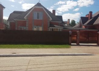 Продам дом, 230 м2, посёлок городского типа Медведево, улица Кирова, 10