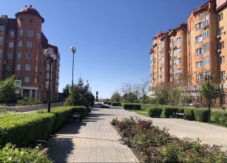 Сдается четырехкомнатная квартира, 150 м2, Астраханская область, проспект Губернатора Анатолия Гужвина, 6
