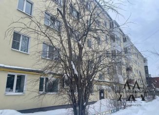 Продам квартиру студию, 29.3 м2, Екатеринбург, улица Челюскинцев, 27, улица Челюскинцев