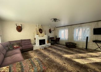 Продаю дом, 250 м2, Калтан, улица Калинина, 63А