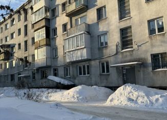 Продается трехкомнатная квартира, 58 м2, Челябинск, улица Калмыкова, 7, Металлургический район