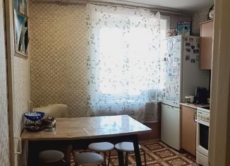 Трехкомнатная квартира на продажу, 64.4 м2, Иркутская область, микрорайон Первомайский, 28