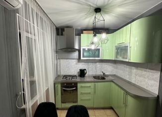 Продажа двухкомнатной квартиры, 43 м2, Омская область, улица Энтузиастов, 31Б