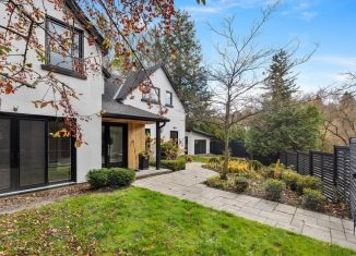 Продаю дом, 380 м2, Сочи, микрорайон Яна Фабрициуса, улица Яна Фабрициуса, 8/2