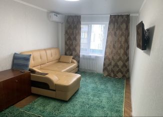 3-комнатная квартира в аренду, 58 м2, Славянск-на-Кубани, улица Ленина, 114