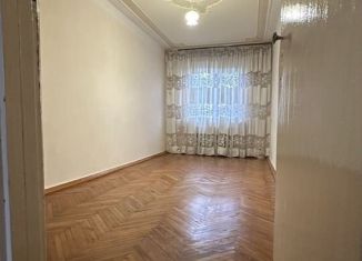Продаю 2-комнатную квартиру, 44.3 м2, Нальчик, улица Осипенко, 24, район Затишье