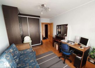 Продаю трехкомнатную квартиру, 60 м2, Новосибирск, улица Петухова, 146