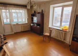 Двухкомнатная квартира на продажу, 43 м2, Свердловская область, улица Чкалова, 11