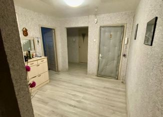 Продается 3-комнатная квартира, 73.8 м2, Луга, проспект Кирова, 20к1
