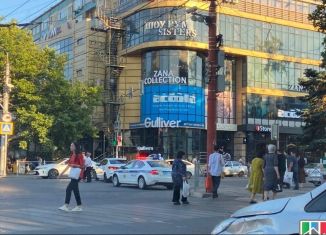 Продам 1-комнатную квартиру, 55 м2, Хасавюрт, улица Калинина, 4