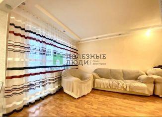 Трехкомнатная квартира на продажу, 57.2 м2, Соликамск, проспект Строителей, 16