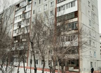 Продажа двухкомнатной квартиры, 43 м2, Омск, улица Комкова, 7Б