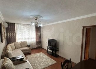 Продаю 3-комнатную квартиру, 61 м2, Грозный, улица Сайханова, 69
