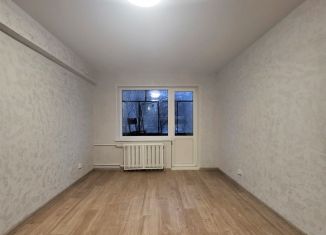 Продам однокомнатную квартиру, 32 м2, Челябинск, улица Барбюса, 124, Ленинский район