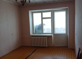 Продаю трехкомнатную квартиру, 61.7 м2, село Кандры, Советская улица, 167