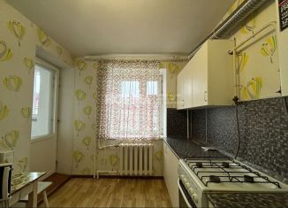 Продается 1-ком. квартира, 38.5 м2, Октябрьский, улица Свердлова, 3