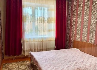 Сдаю 2-ком. квартиру, 60 м2, Каспийск, улица Кирова, 70