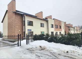 Продаю 2-комнатную квартиру, 52 м2, Карелия, улица Роберта Рождественского, 6