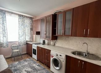 Сдается 1-ком. квартира, 36 м2, Новошахтинск, Горняцкая улица, 15Ак2