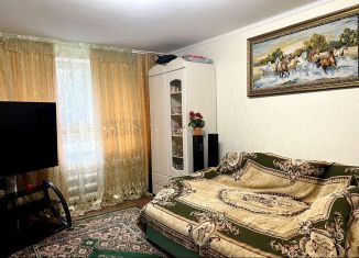 Продаю 2-ком. квартиру, 52 м2, посёлок городского типа Новоозёрное, улица Героев-Десантников, 7