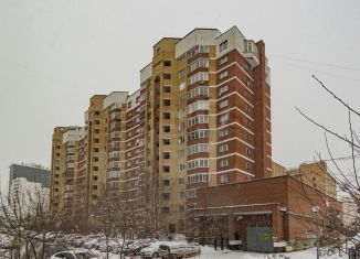 Продам 3-комнатную квартиру, 110 м2, Екатеринбург, улица Мельникова, 20, Верх-Исетский район