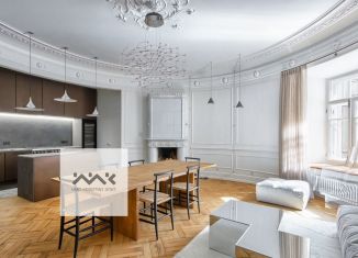 Продажа 3-ком. квартиры, 132 м2, Санкт-Петербург, улица Рубинштейна, 4