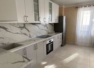 Сдается 3-ком. квартира, 90 м2, Новороссийск, Пионерская улица, 18