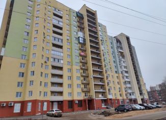 Продаю 3-ком. квартиру, 72.7 м2, Энгельс, Краснознамённая улица, 48/1