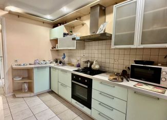 Продается 2-комнатная квартира, 57 м2, Кстово, Нижегородская улица, 3А