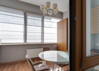 Трехкомнатная квартира на продажу, 130 м2, деревня Жуковка, деревня Жуковка, 58