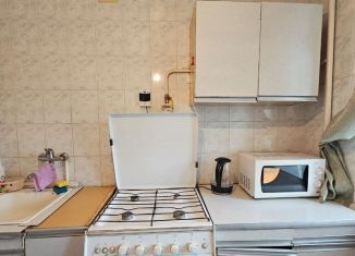 Сдается в аренду 2-комнатная квартира, 45 м2, Уфа, проспект Октября, 97, Орджоникидзевский район