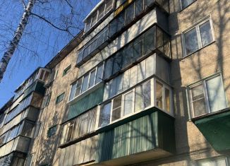 Продается 2-комнатная квартира, 46 м2, Курск, улица Ольшанского, 14