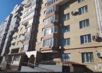 Сдам 3-комнатную квартиру, 120 м2, Ставропольский край, улица Доваторцев, 32Б