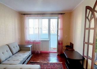 Продаю 2-комнатную квартиру, 45 м2, Апшеронск, улица Беляева, 12