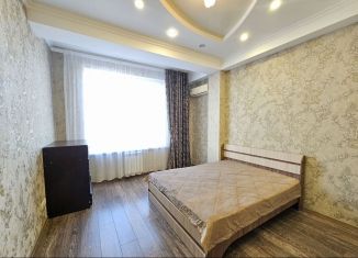 Трехкомнатная квартира в аренду, 80 м2, Сочи, улица Куйбышева, 21