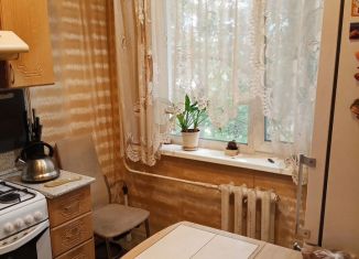 Продам трехкомнатную квартиру, 60 м2, Ульяновск, улица Ефремова, 83, Засвияжский район