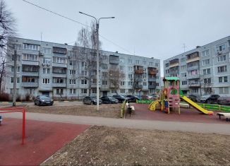 Продам трехкомнатную квартиру, 63.4 м2, Серпухов, Октябрьская улица, 15Б