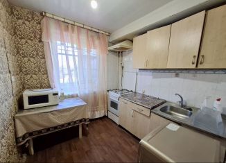 Продам 3-ком. квартиру, 45 м2, Адыгея, улица Максима Горького, 9