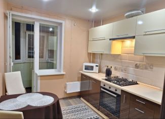 Продам 2-ком. квартиру, 49 м2, Воронежская область, улица Кривошеина, 62