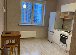 Двухкомнатная квартира в аренду, 60 м2, Санкт-Петербург, проспект Королёва, 69, метро Комендантский проспект