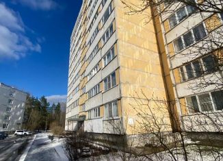 Продается 3-комнатная квартира, 68.5 м2, Кингисепп, улица Воровского, 33