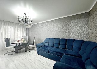 Продам 3-ком. квартиру, 72 м2, Армавир, улица Ефремова, 5