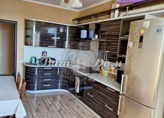 Продается двухкомнатная квартира, 80 м2, Геленджик, улица Розы Люксембург, 66