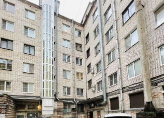 Продаю двухкомнатную квартиру, 51 м2, Санкт-Петербург, улица Ленина, 14, метро Горьковская