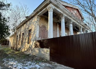 Продаю помещение свободного назначения, 545.6 м2, посёлок городского типа Черноморское, улица 60-летия Октября, 13