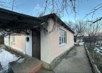 Продам двухкомнатную квартиру, 61.3 м2, поселок городского типа Зуя, Больничная улица, 38